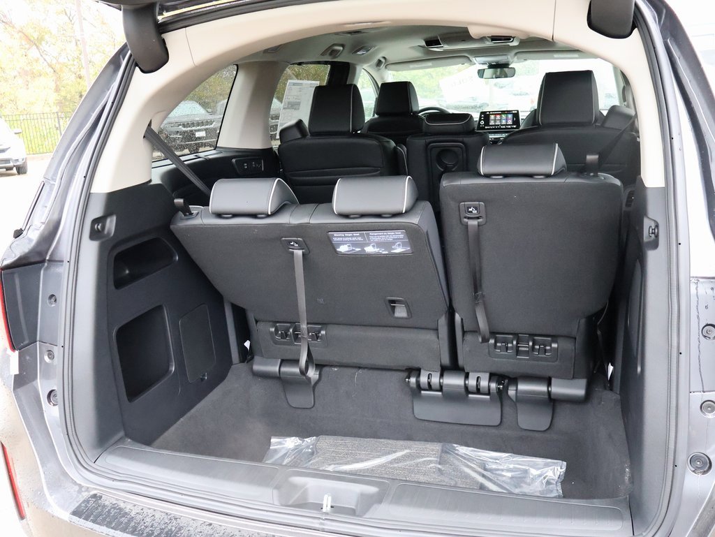 New 2026 Honda Odyssey Touring image 17