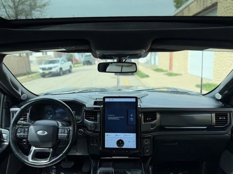 Used 2023 Ford F150 Lightning Platinum AWD/4WD image 32