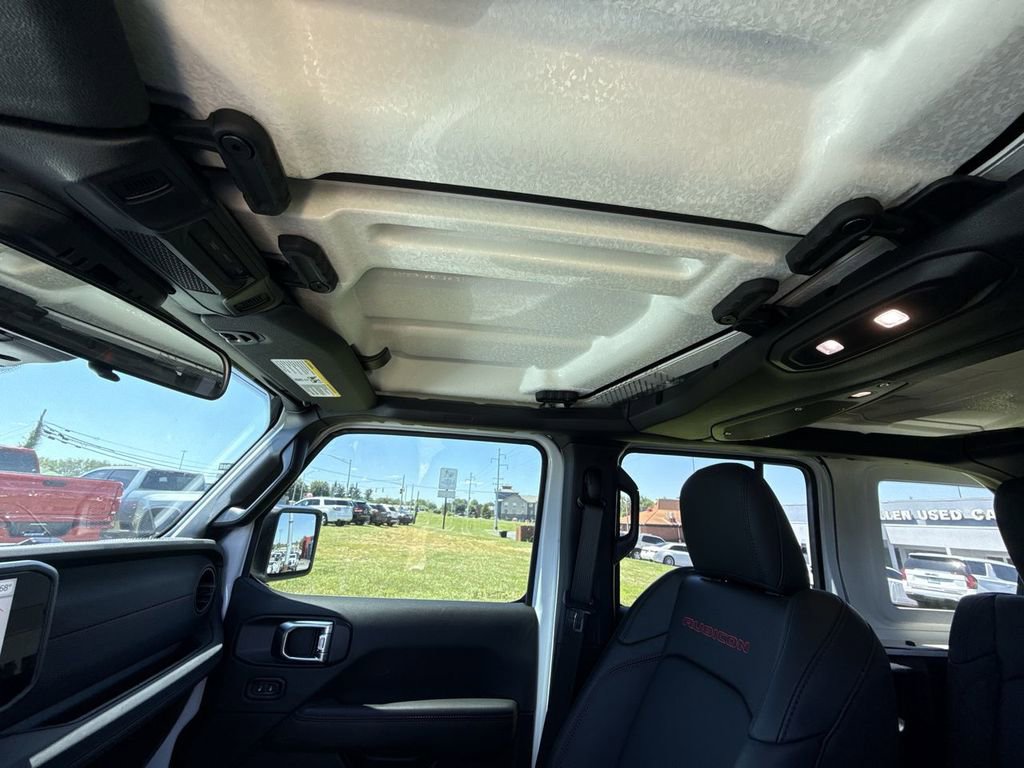 Used 2026 Jeep Wrangler Unlimited Rubicon AWD/4WD image 31