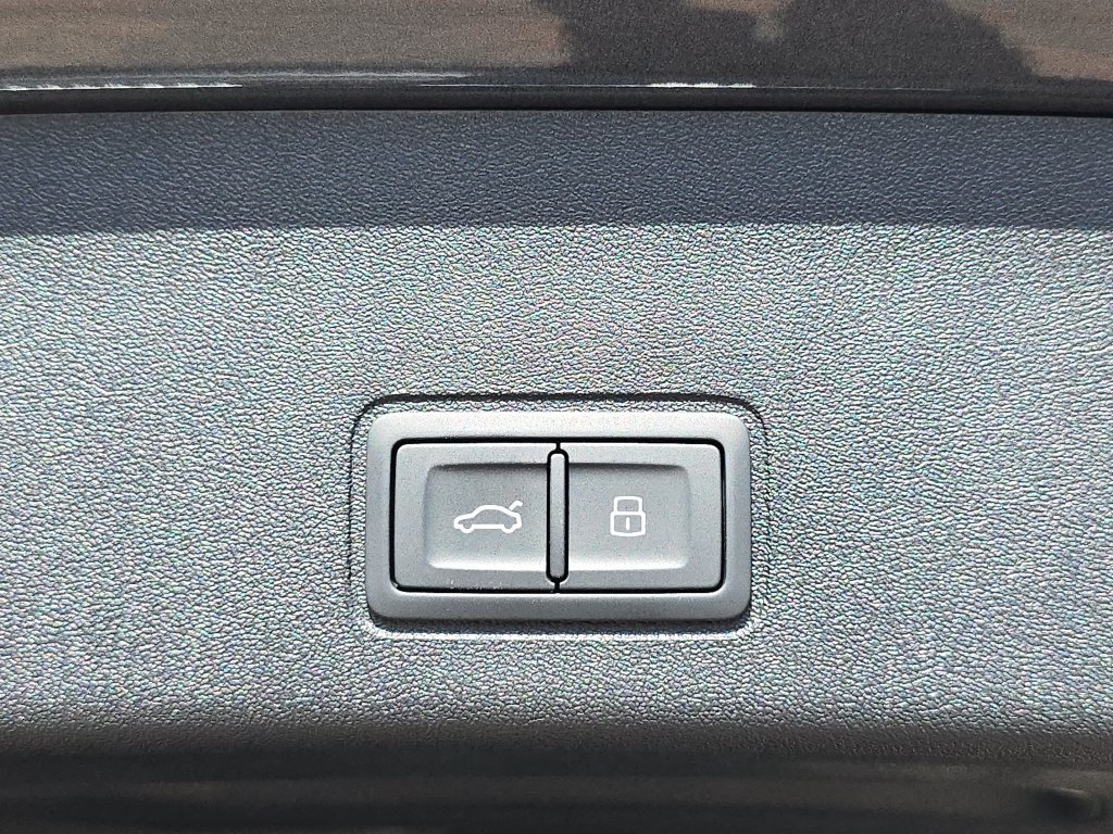 New 2026 Audi Q3 quattro 2.0T AWD/4WD image 13