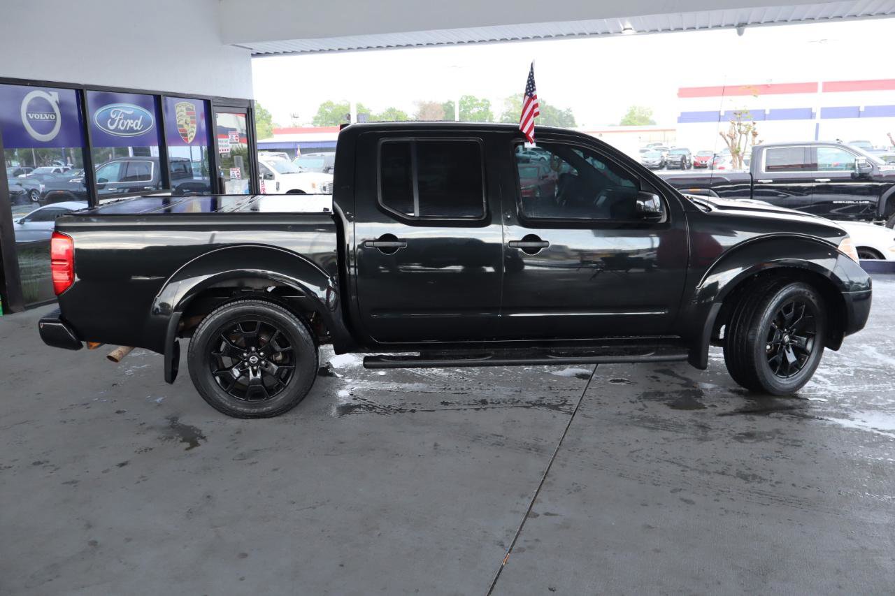 Used 2020 Nissan Frontier SV w/ Midnight Edition Floor Mats RWD image 4
