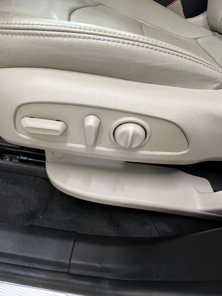 Used 2021 Buick Enclave Essence image 27