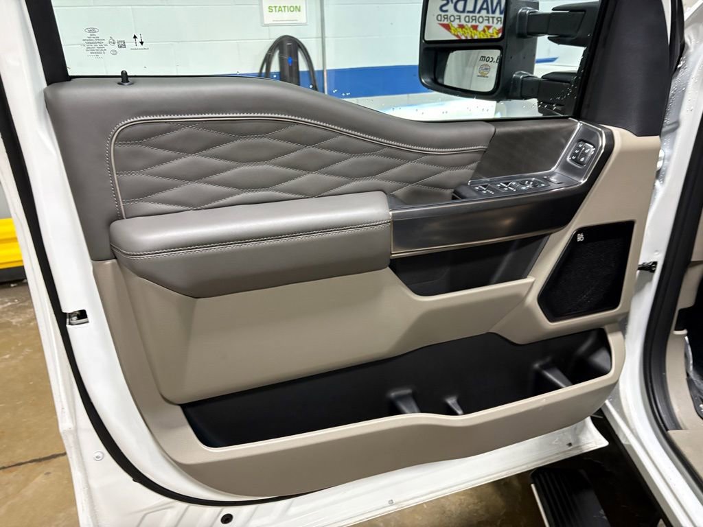 New 2026 Ford F350 Platinum w/ Platinum Plus Package AWD/4WD image 22