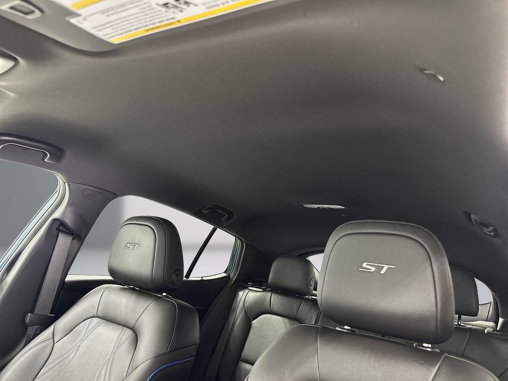 Used 2024 Buick Envista Sport Touring w/ Convenience II Package FWD image 17