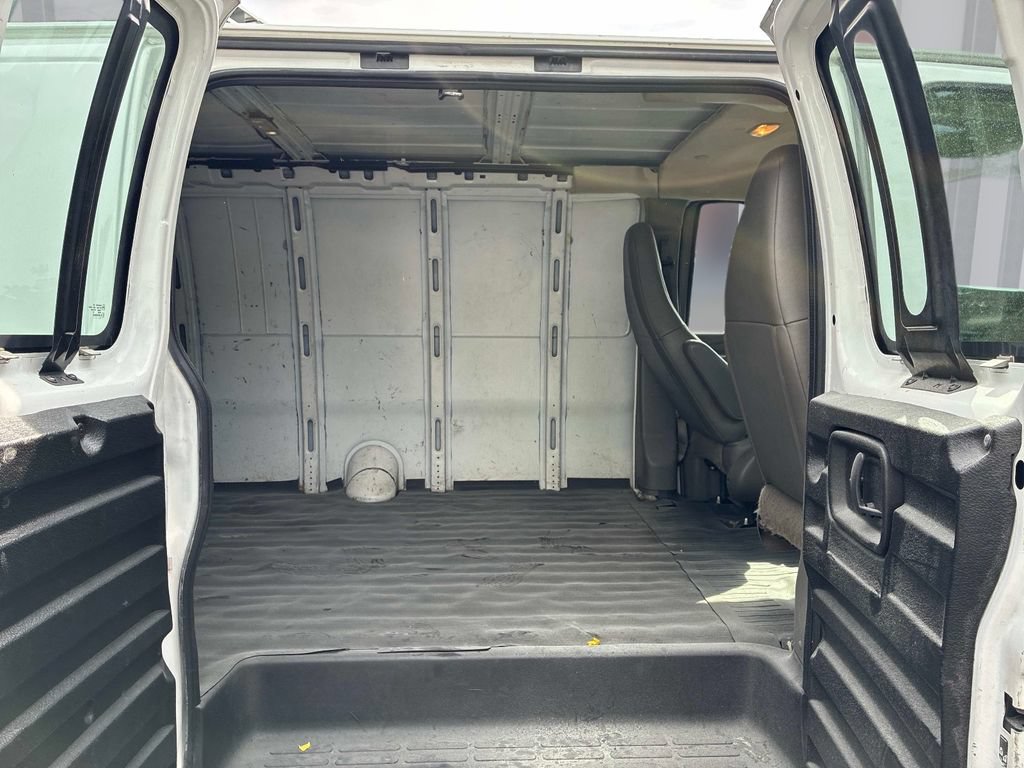 Used 2020 Chevrolet Express 2500 Extended w/ Communications Package RWD image 10