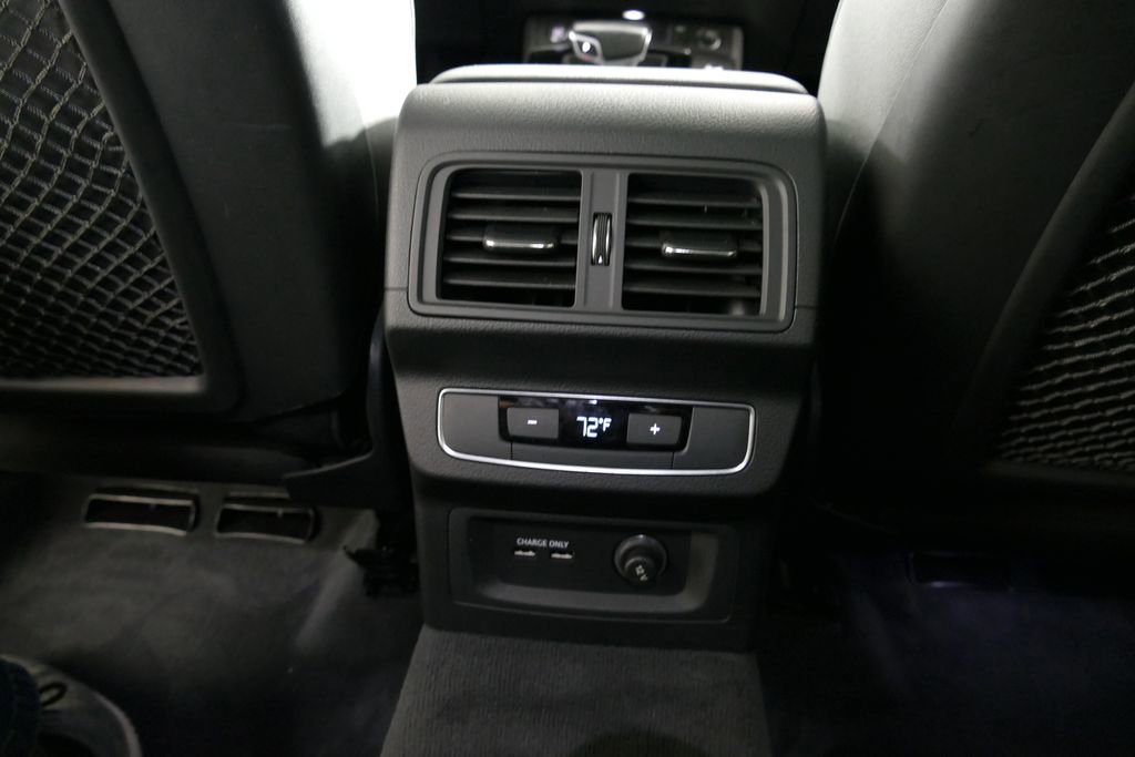 Used 2021 Audi Q5 2.0T Premium Plus w/ Premium Plus Package AWD/4WD image 5