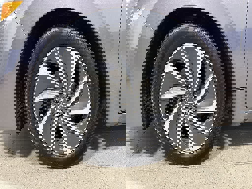 Used 2020 Honda Insight Touring image 10