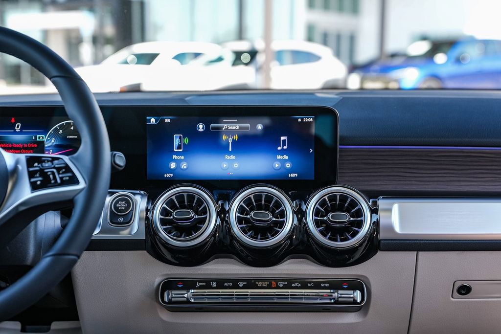 New 2026 Mercedes-Benz GLB 250 4MATIC image 16