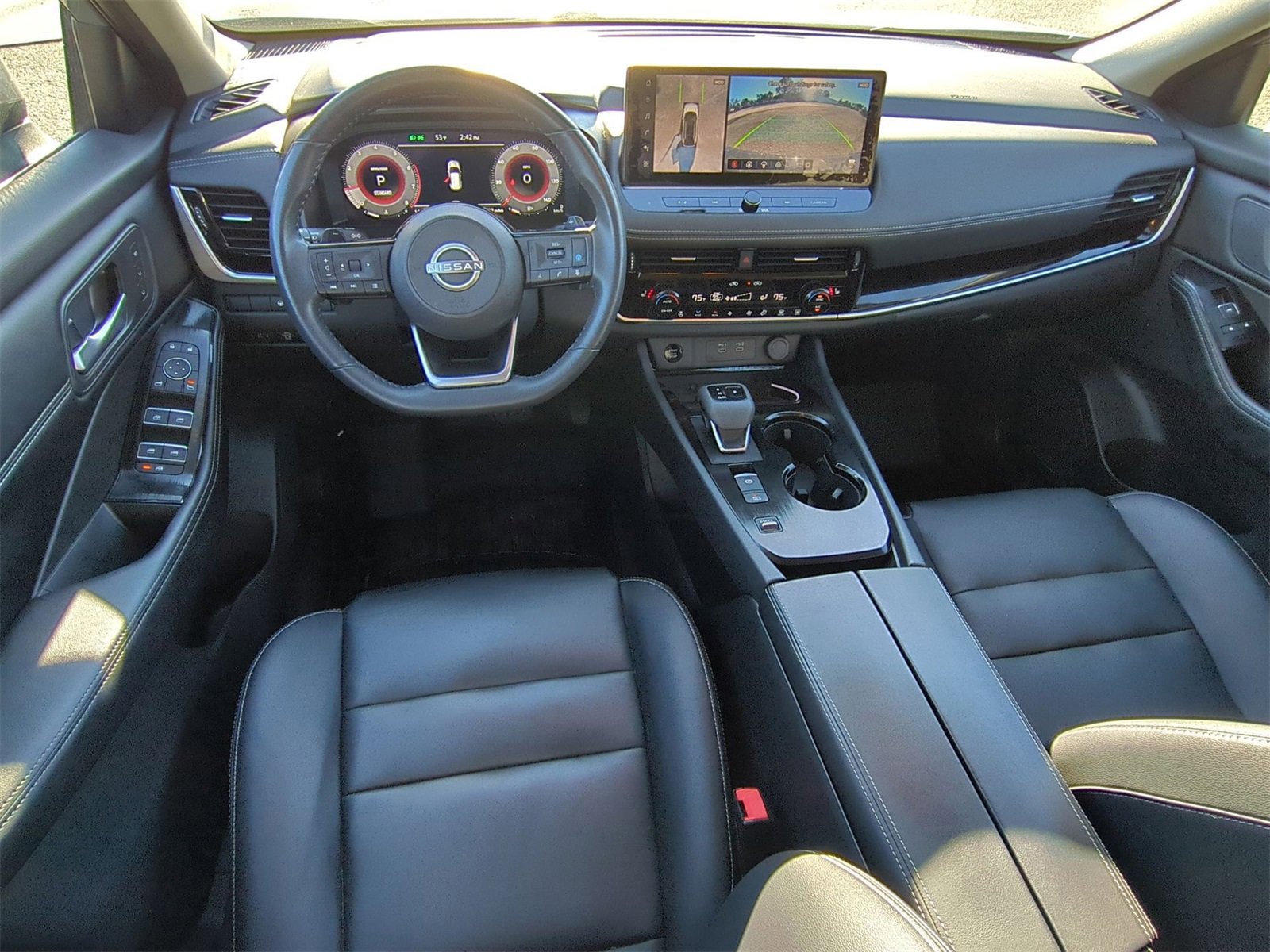 Used 2024 Nissan Rogue SL w/ SL Premium Package image 21