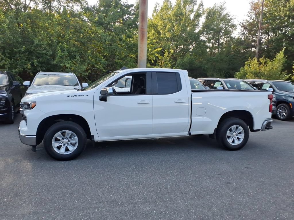Used 2024 Chevrolet Silverado 1500 LT w/ Protection Package RWD image 6