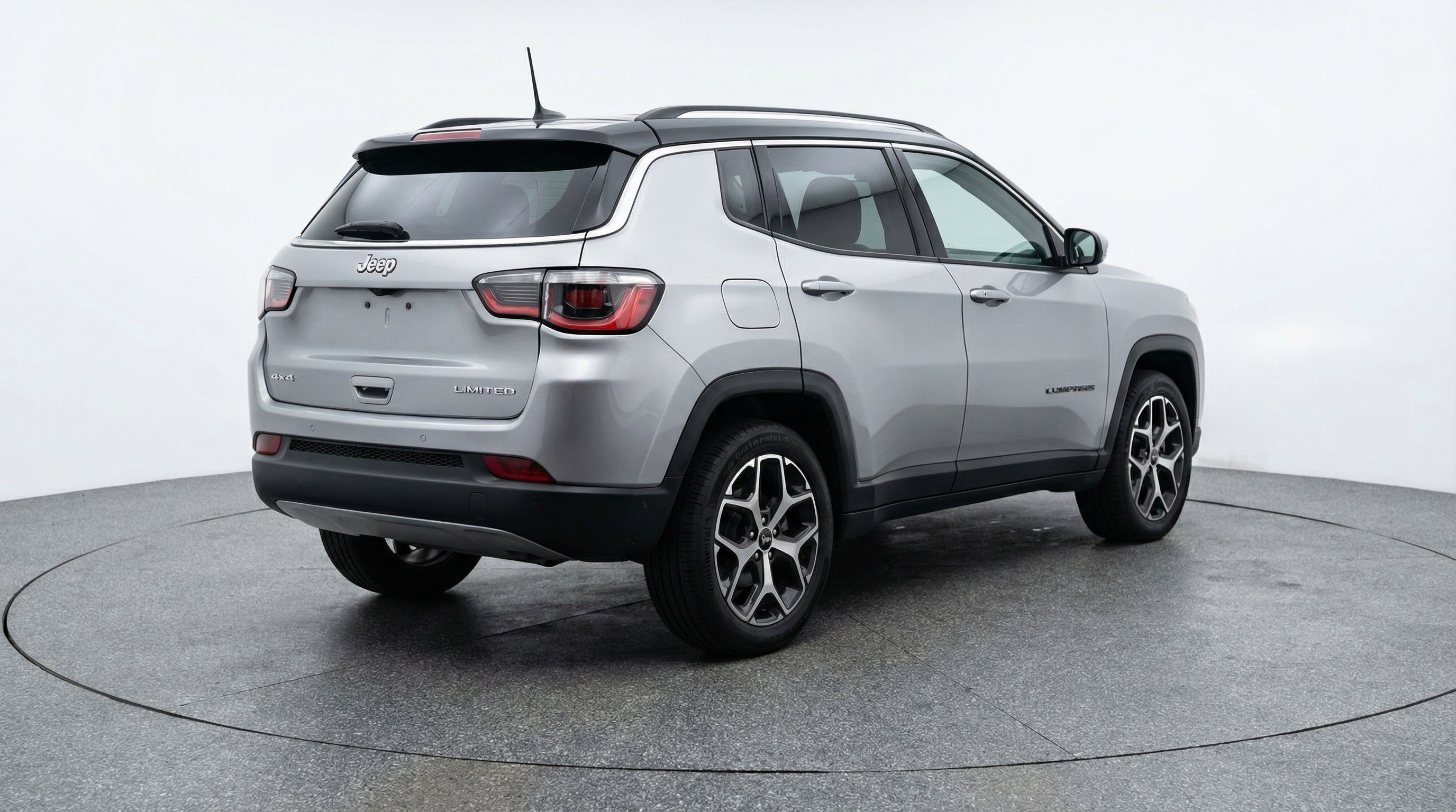Used 2025 Jeep Compass Limited AWD/4WD image 9