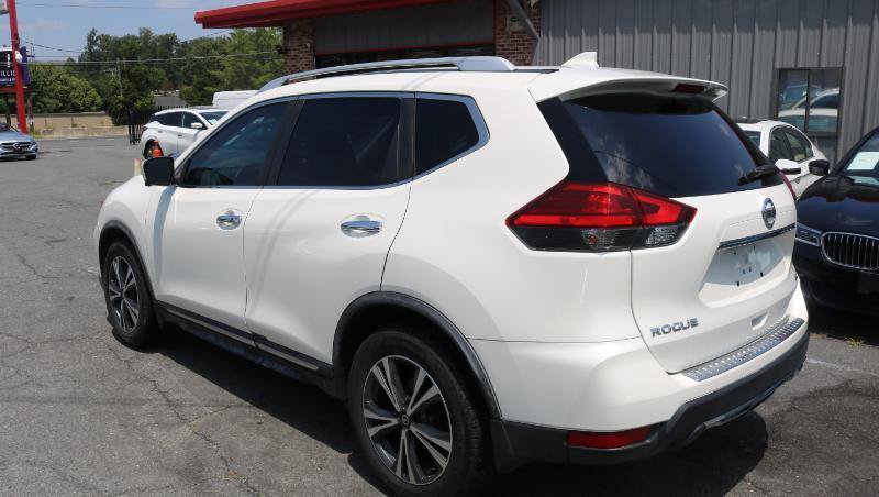 Used 2017 Nissan Rogue SL FWD image 4
