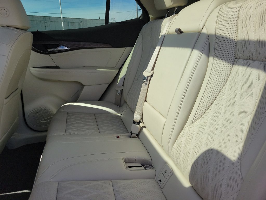 Used 2023 Buick Envision Avenir AWD/4WD image 11