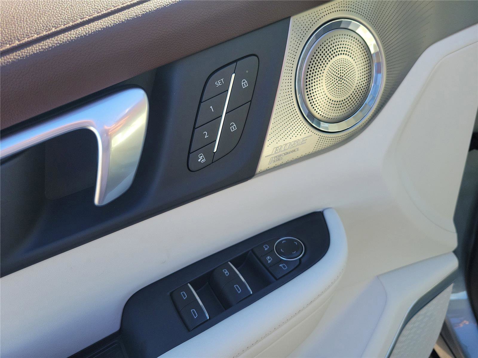 New 2026 Buick Enclave Avenir w/ Super Cruise Package image 23