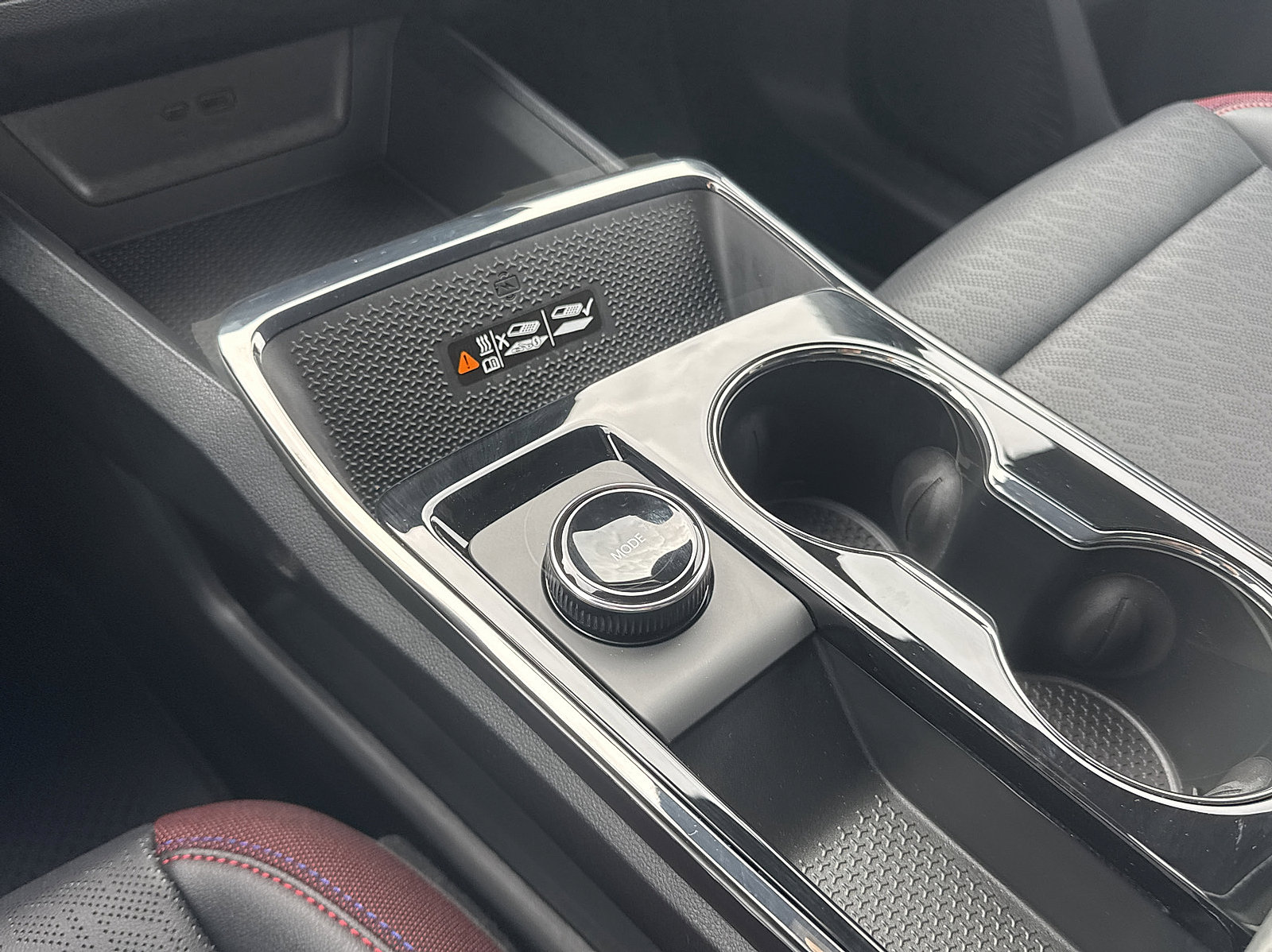 New 2026 Chevrolet Equinox RS w/ Safety and Technology Package FWD image 17