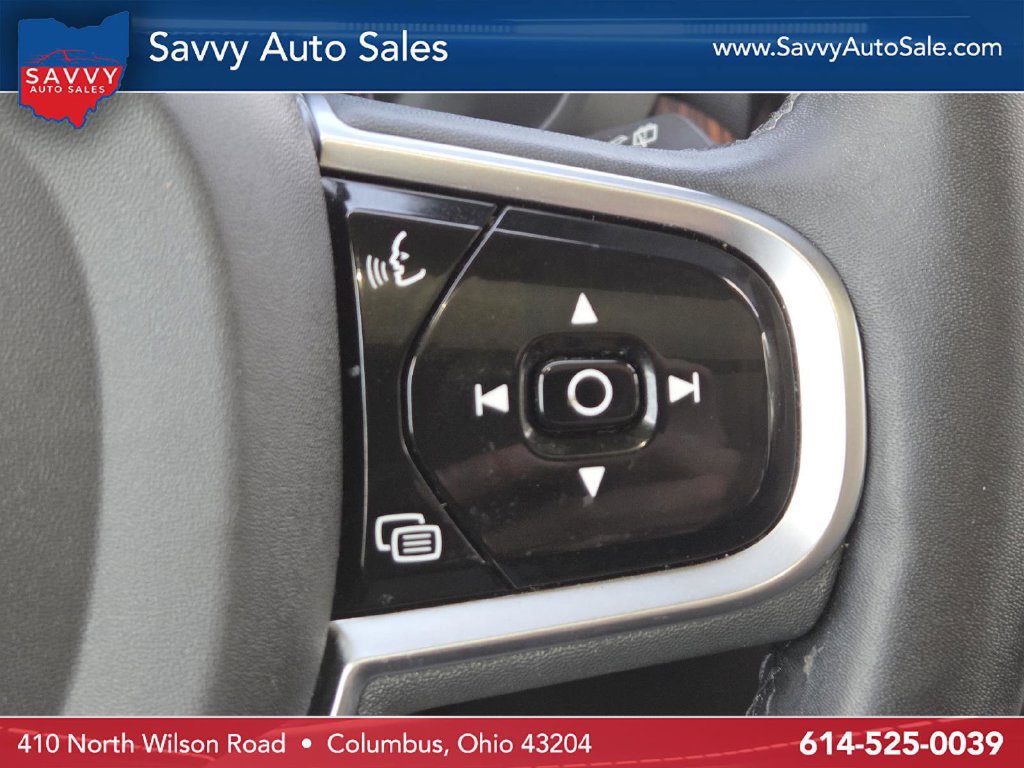 Used 2023 Volvo XC60 B5 Plus AWD/4WD image 32