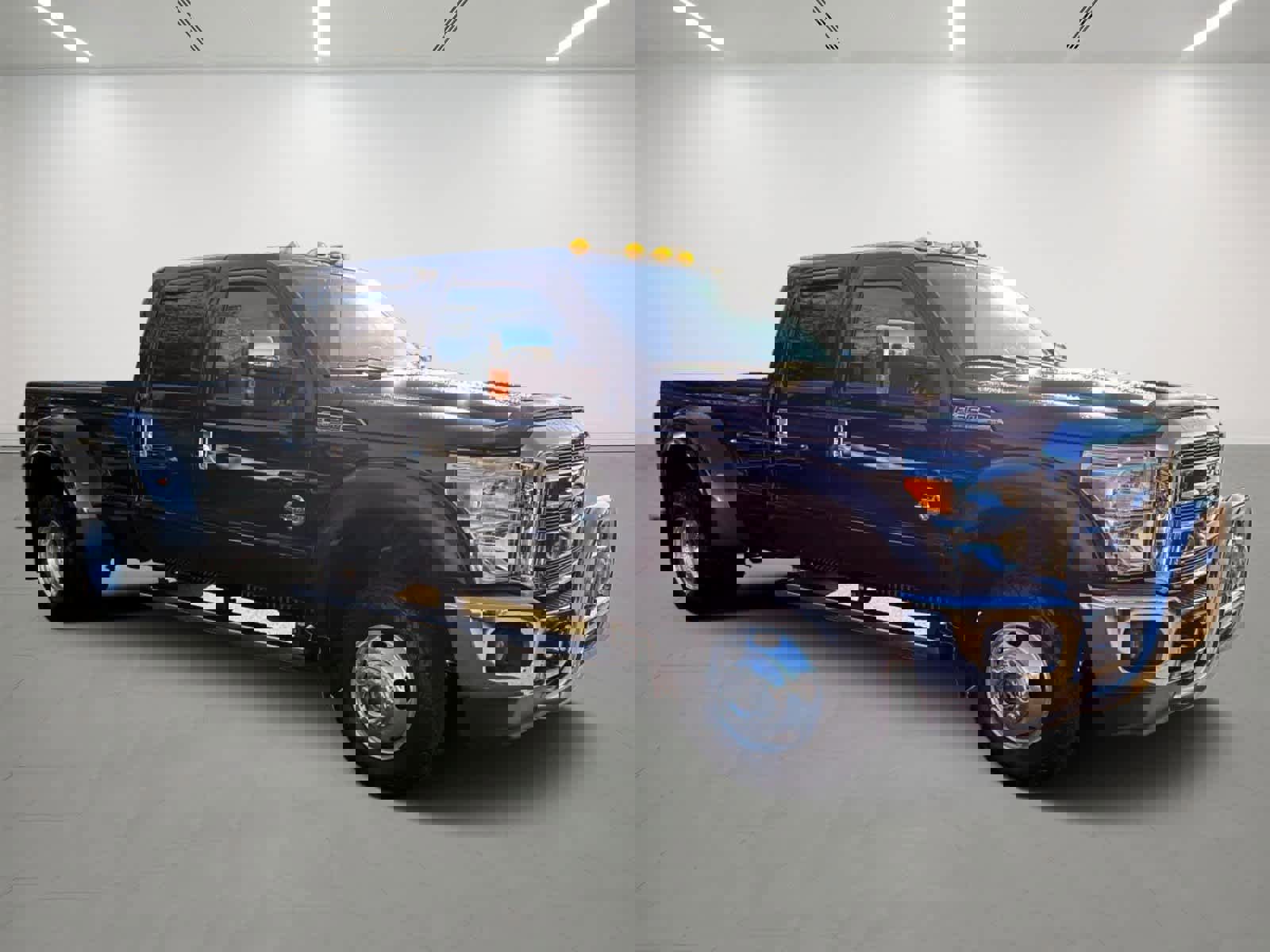 Used 2016 Ford F350 XLT w/ XLT Premium Package image 8