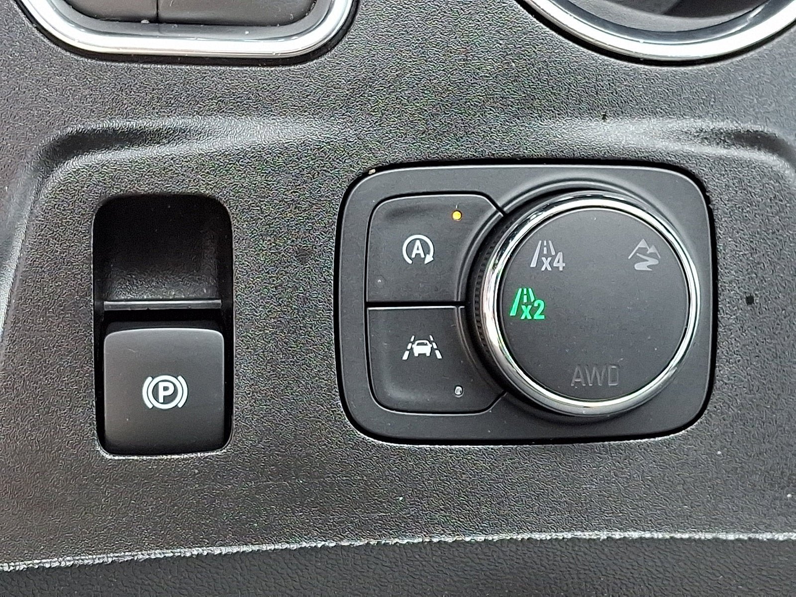 Used 2023 Chevrolet Traverse LT w/ LPO, Floor Liner Package AWD/4WD image 27