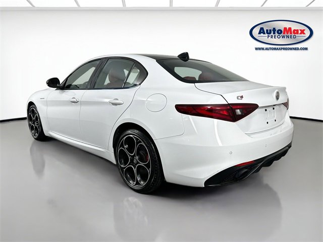 Used 2022 Alfa Romeo Giulia Veloce image 6