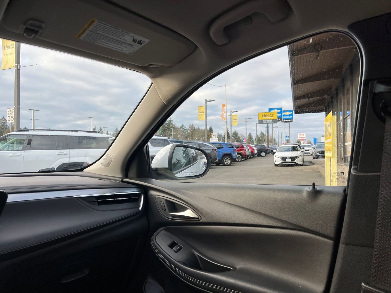 Used 2025 Buick Encore GX Preferred image 36