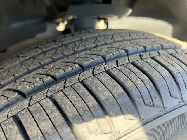 Used 2019 Jeep Cherokee Latitude w/ Popular Appearance Group image 10