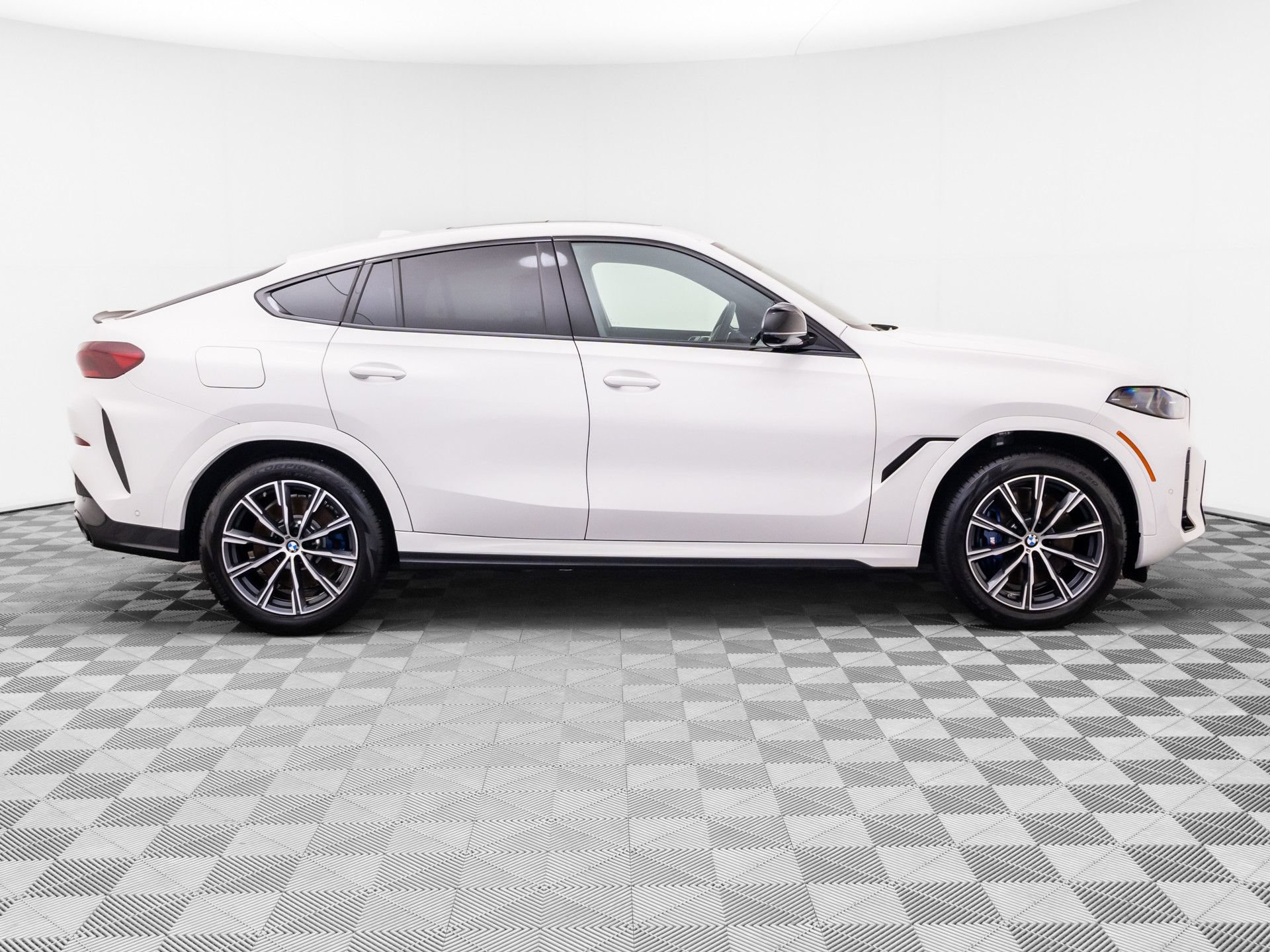 Certified 2026 BMW X6 M60i AWD/4WD image 6