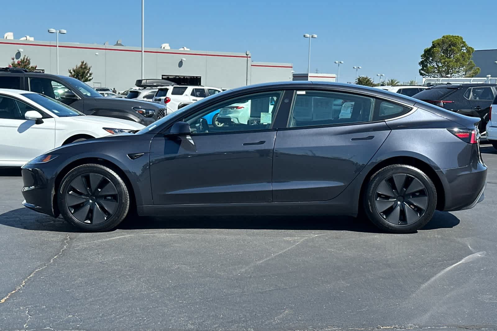Used 2024 Tesla Model 3 Standard Range RWD image 9