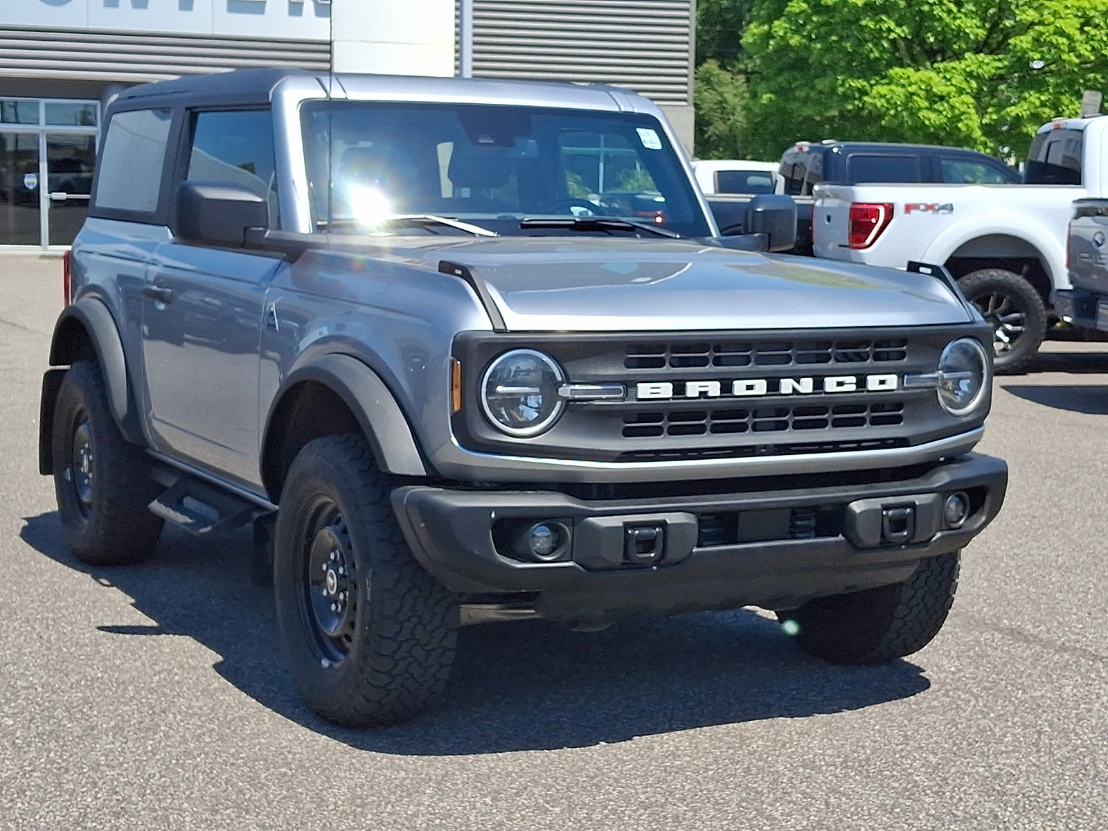 Certified 2023 Ford Bronco Black Diamond AWD/4WD image 2