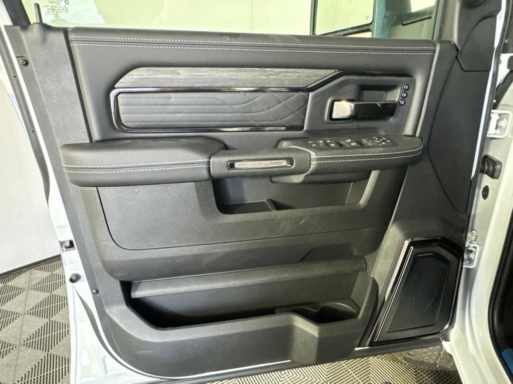 New 2027 RAM 3500 Limited AWD/4WD image 25