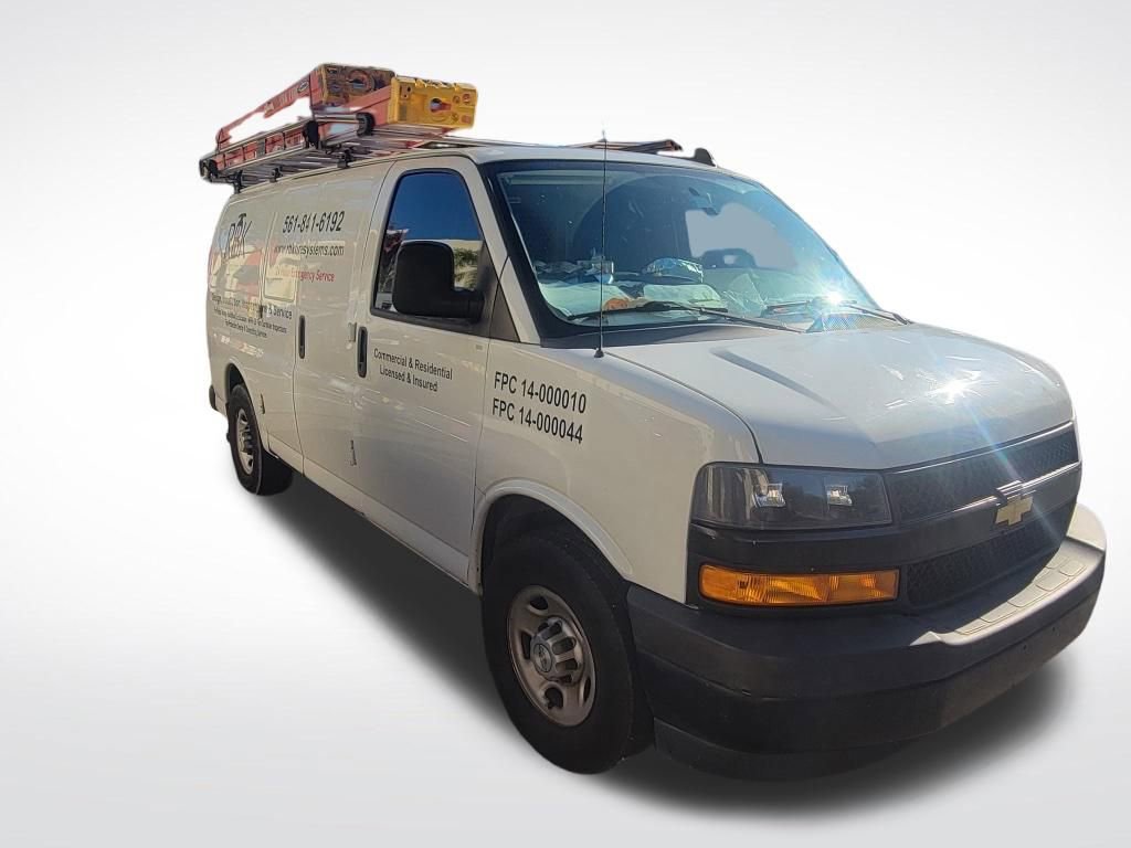 Used 2020 Chevrolet Express 2500 w/ Driver Convenience Package RWD image 2