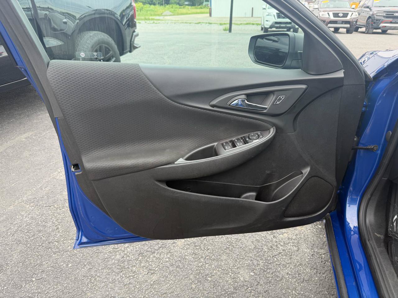 Used 2023 Chevrolet Malibu LS FWD image 11