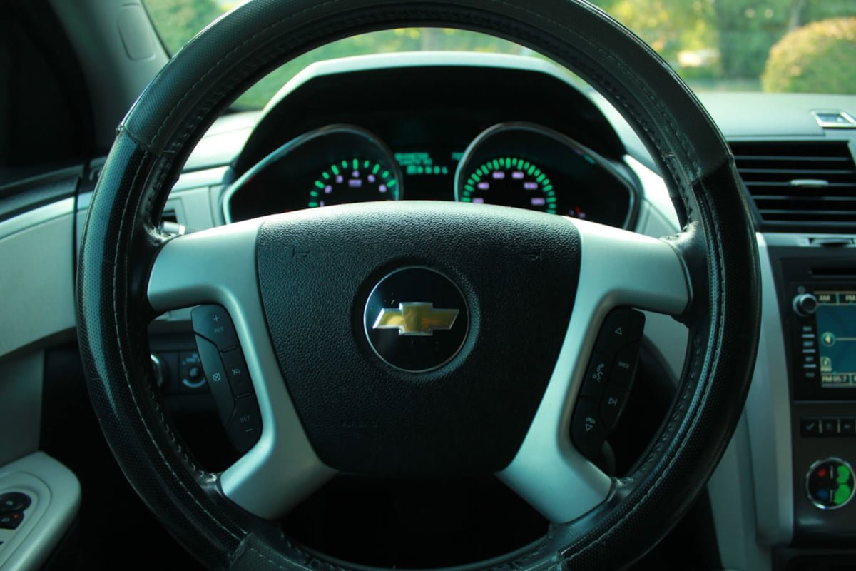 Used 2011 Chevrolet Traverse LTZ w/ LPO, 'HIT The Road' Package AWD/4WD image 13