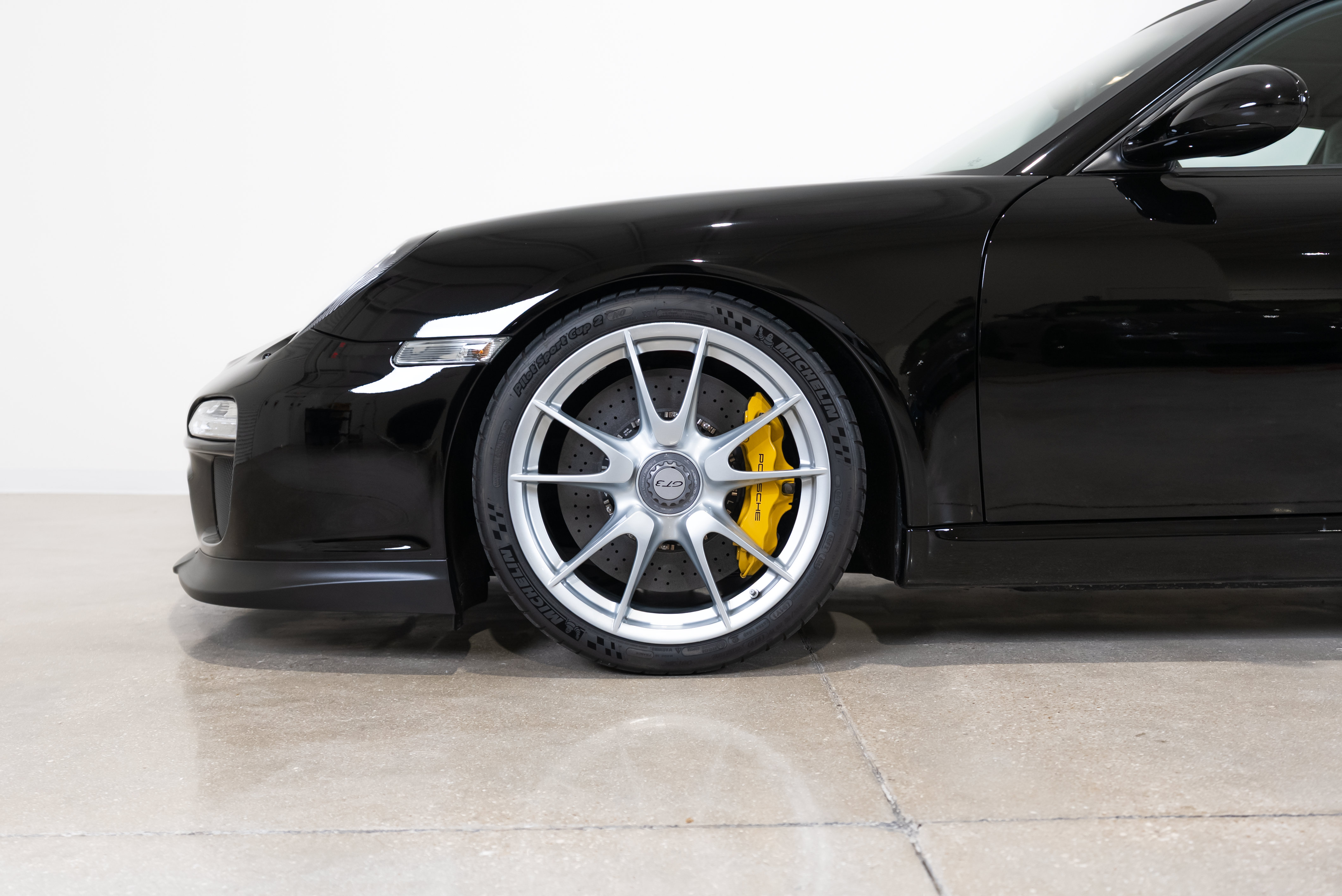 Used 2010 Porsche 911 GT3 RWD image 5