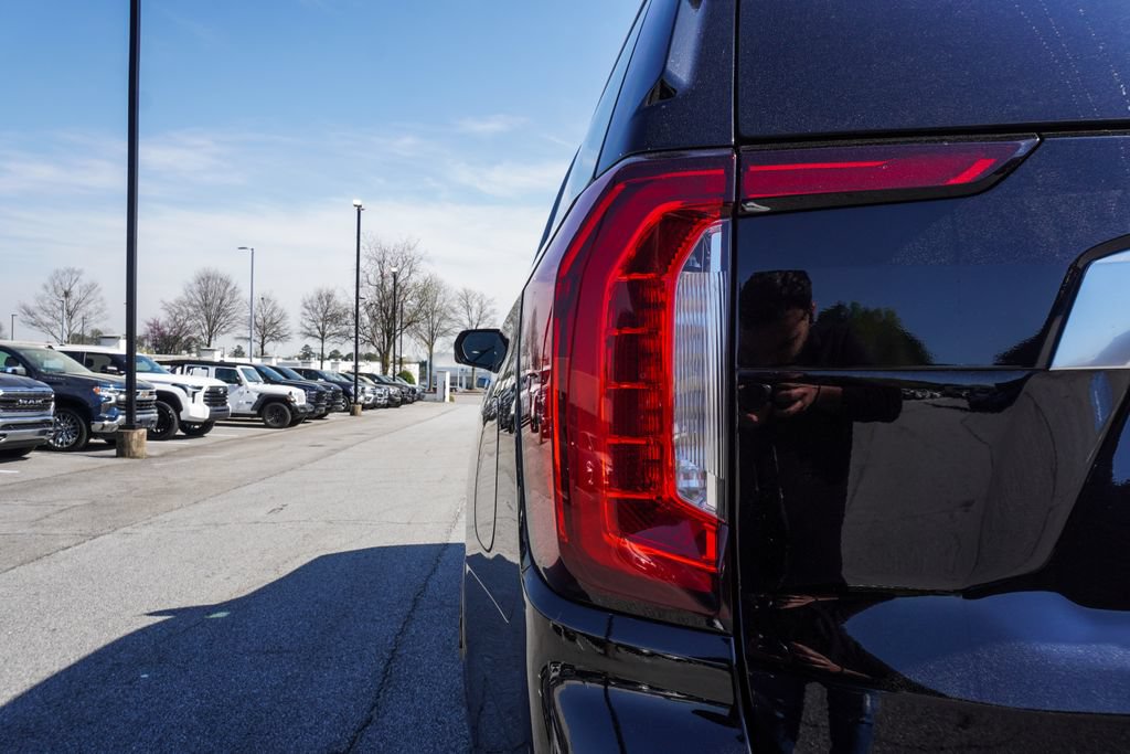 Used 2023 GMC Yukon Denali AWD/4WD image 38