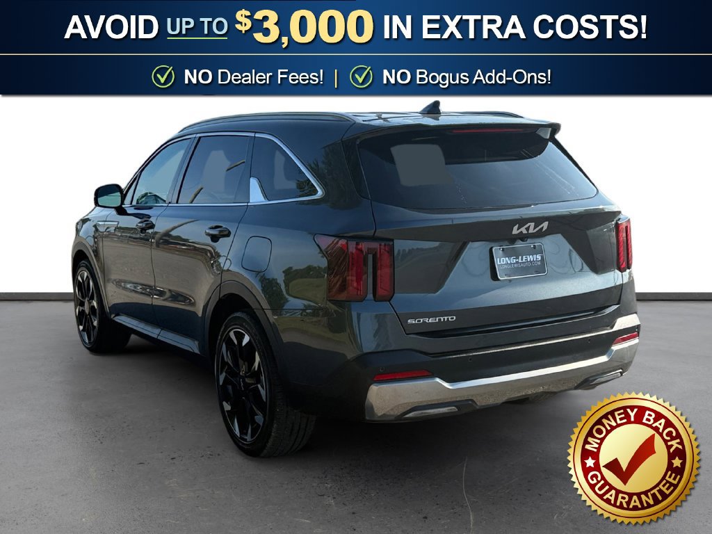 Used 2025 Kia Sorento EX FWD image 4