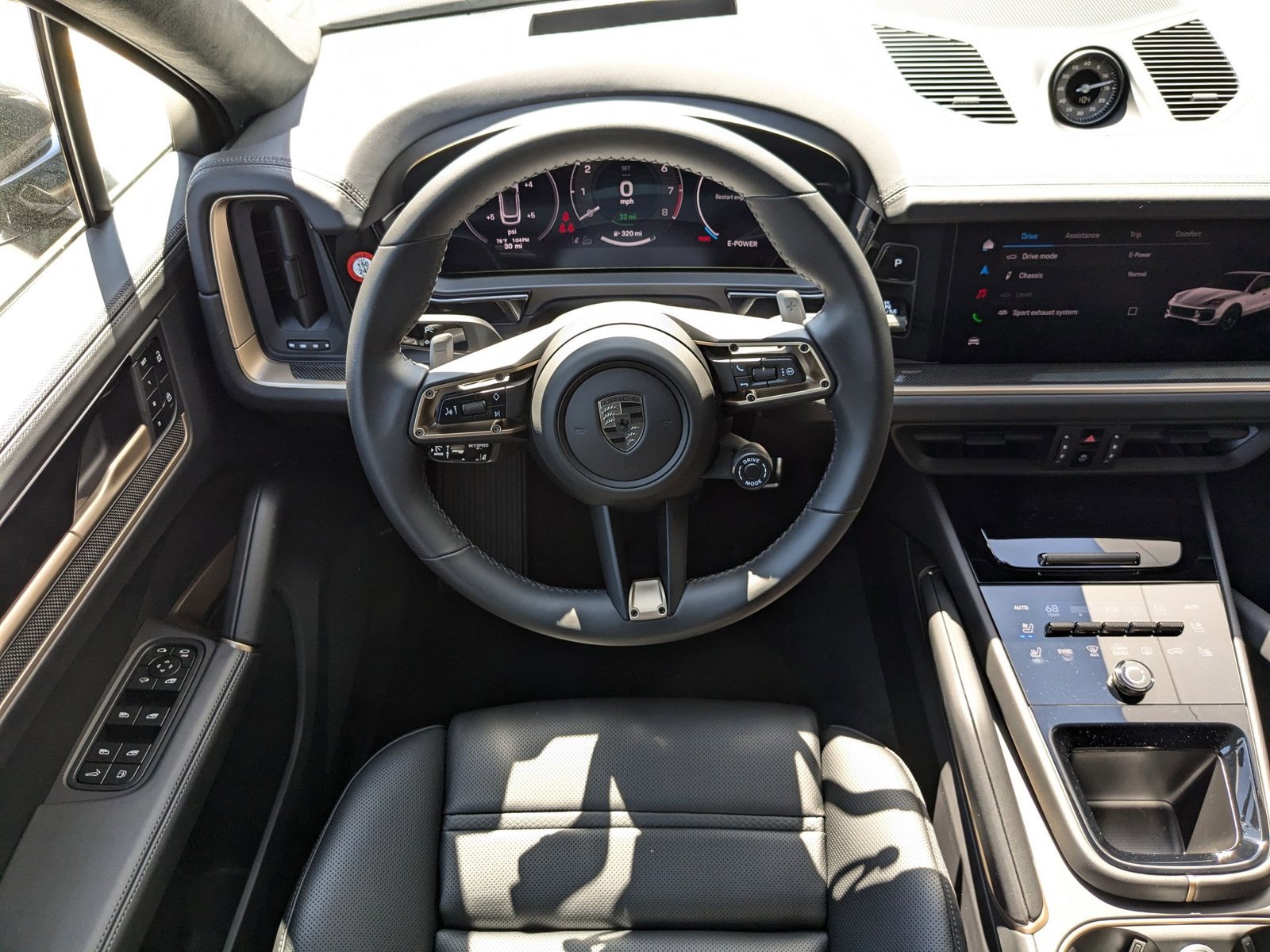 New 2025 Porsche Cayenne Turbo image 16