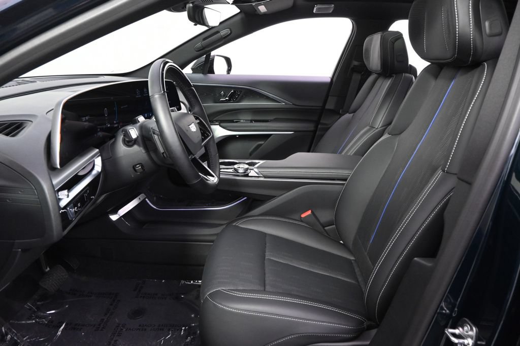 New 2026 Cadillac Lyriq Premium Luxury w/ LPO, Floor Liner Package AWD/4WD image 13