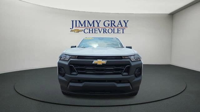 Used 2024 Chevrolet Colorado W/T w/ Advanced Trailering Package RWD image 8