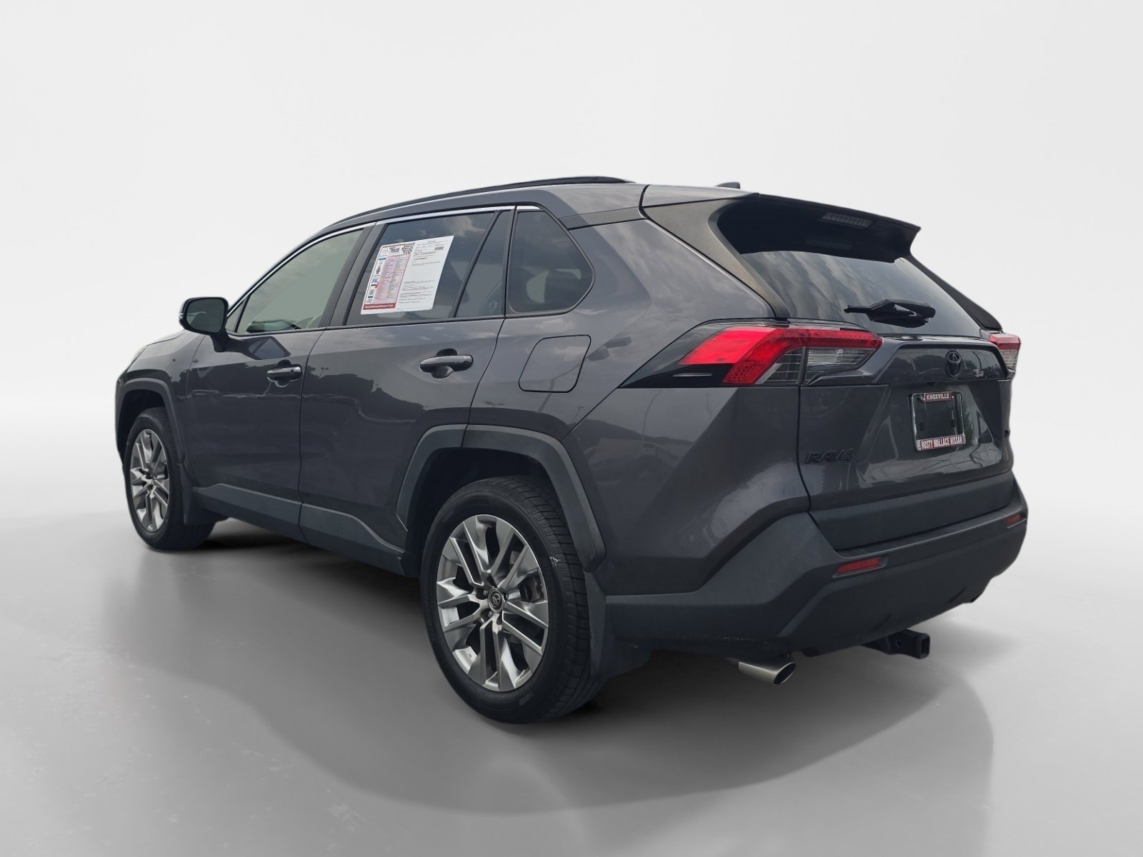 Used 2019 Toyota RAV4 XLE Premium w/ Carpet Mat Package FWD image 3