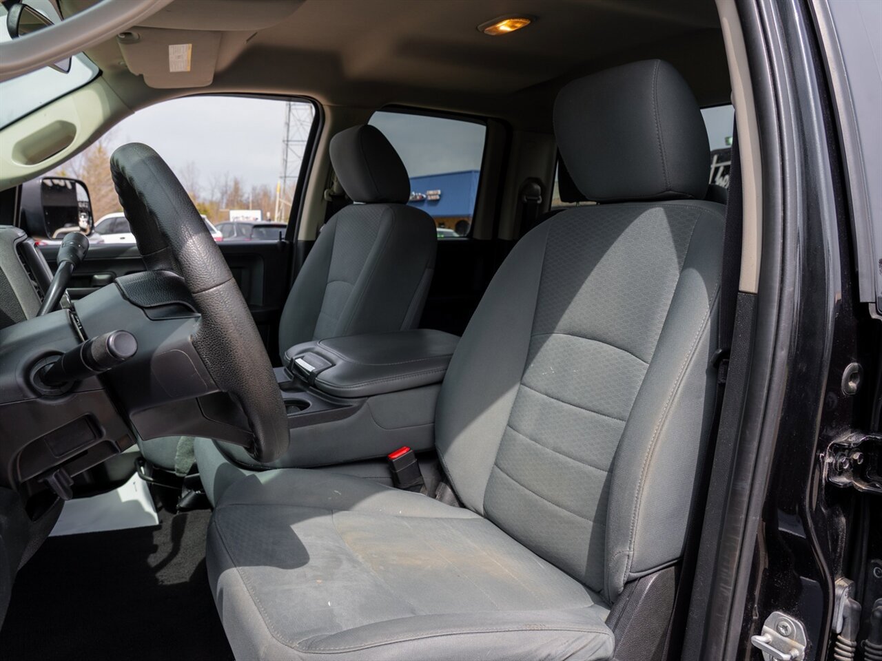 Used 2017 RAM 1500 ST w/ SXT Appearance Group AWD/4WD image 16
