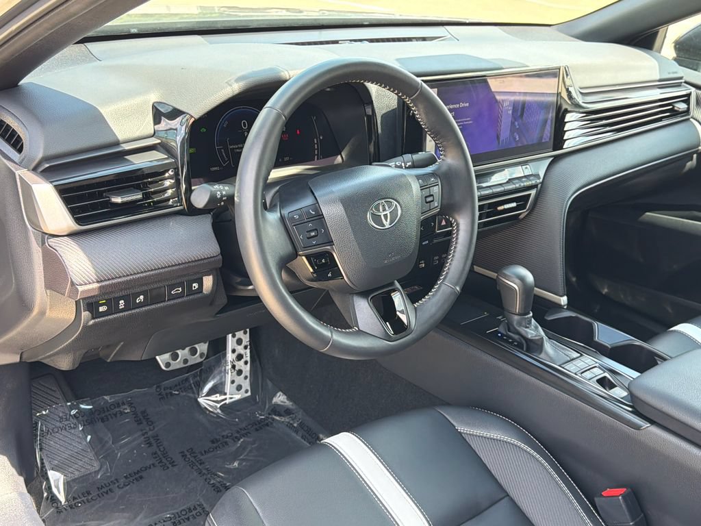 Used 2025 Toyota Camry SE w/ Multimedia Upgrade Package FWD image 20