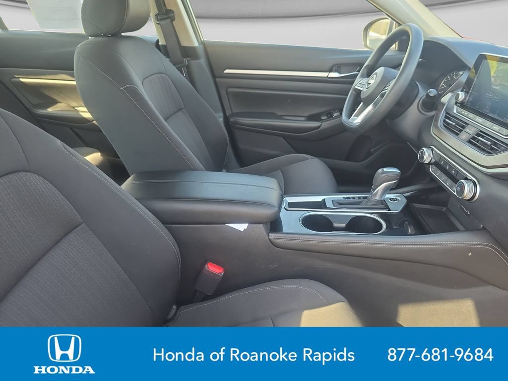 Used 2023 Nissan Altima 2.5 SV FWD image 17