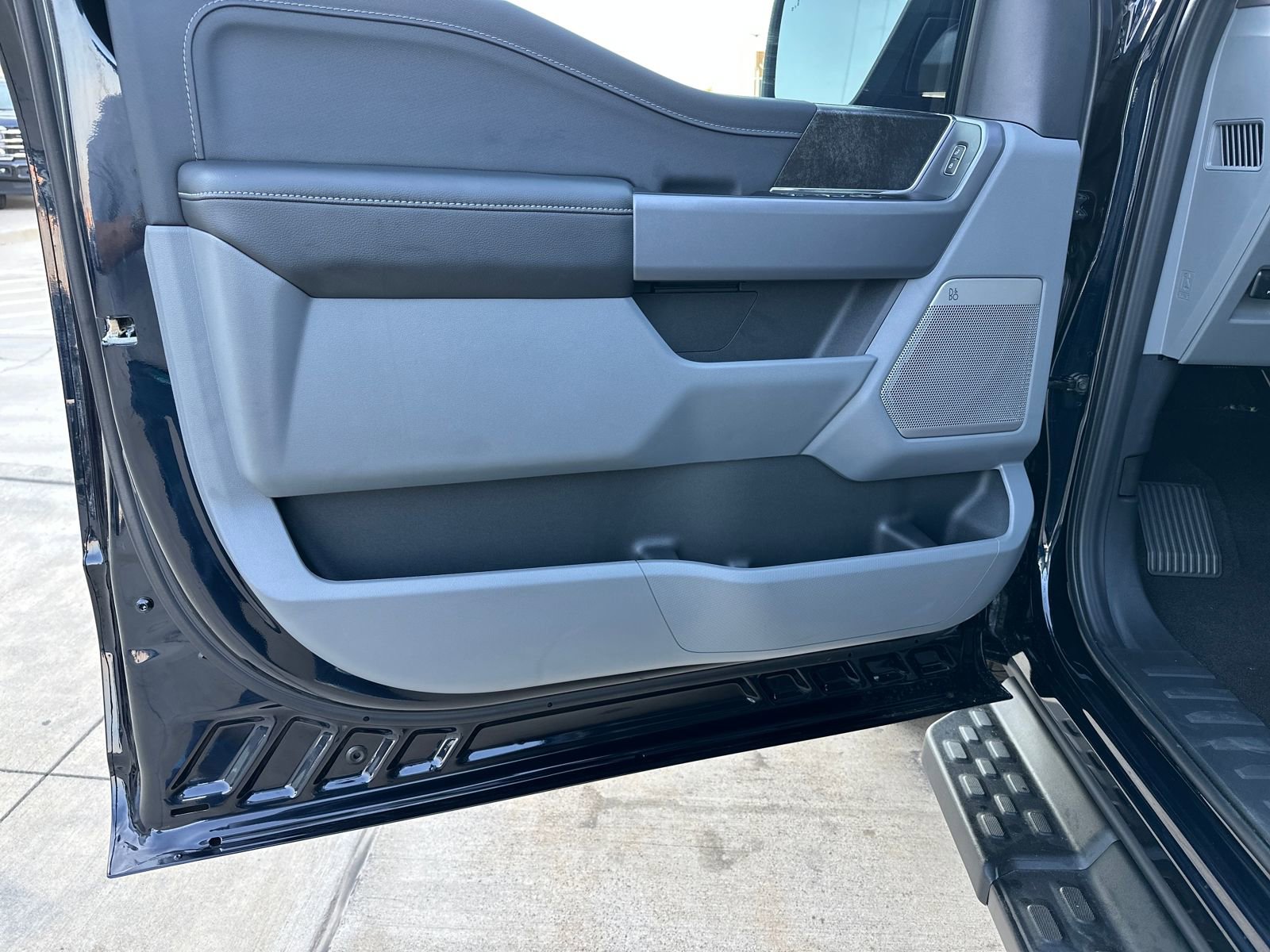 New 2025 Ford F150 Lightning Flash image 9