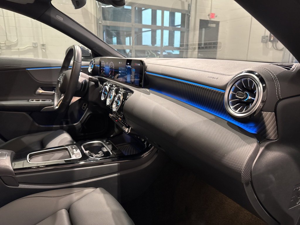 Used 2024 Mercedes-Benz CLA 250 4MATIC image 39