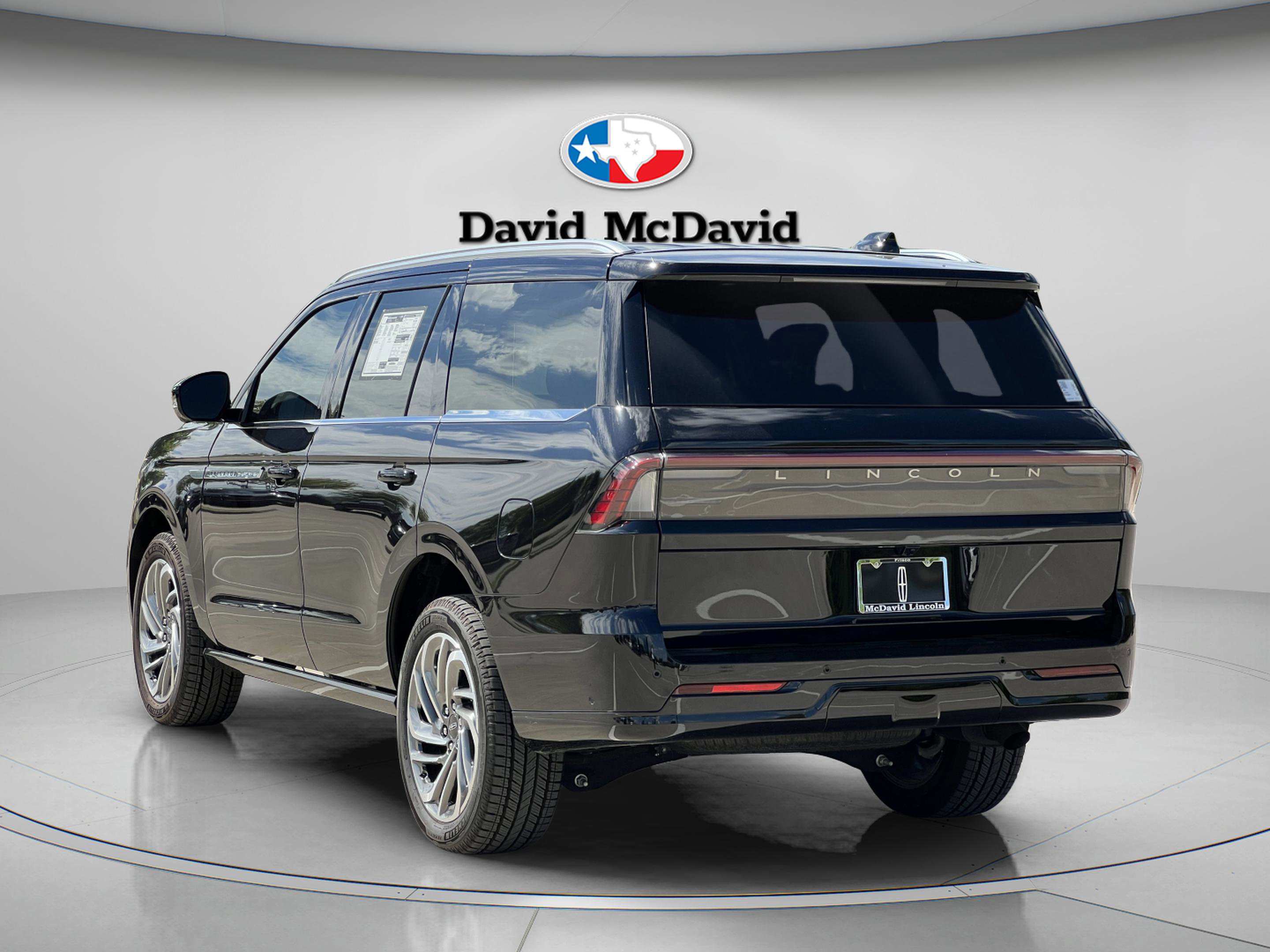 New 2025 Lincoln Navigator Reserve image 5