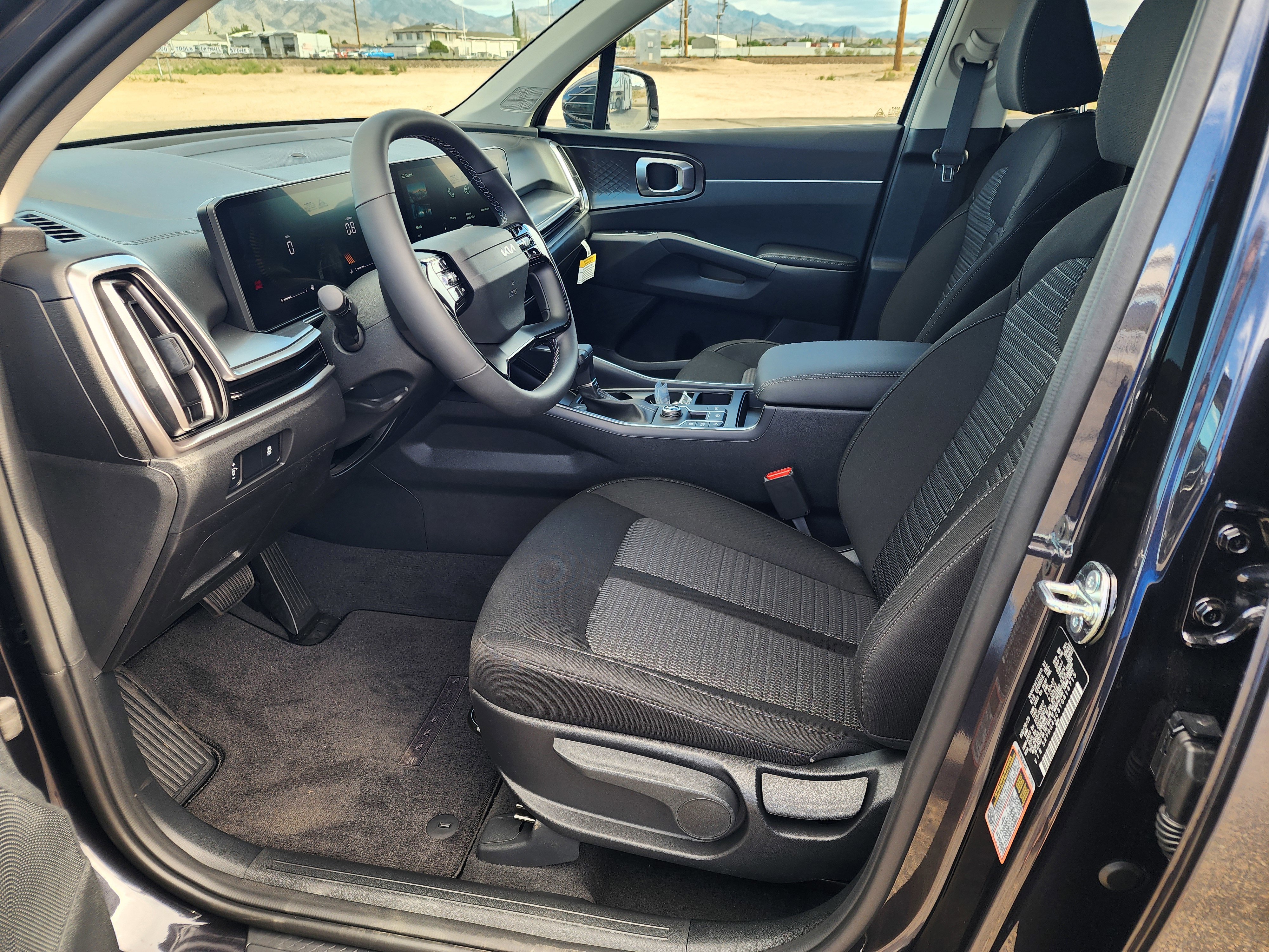 New 2026 Kia Sorento LX image 13