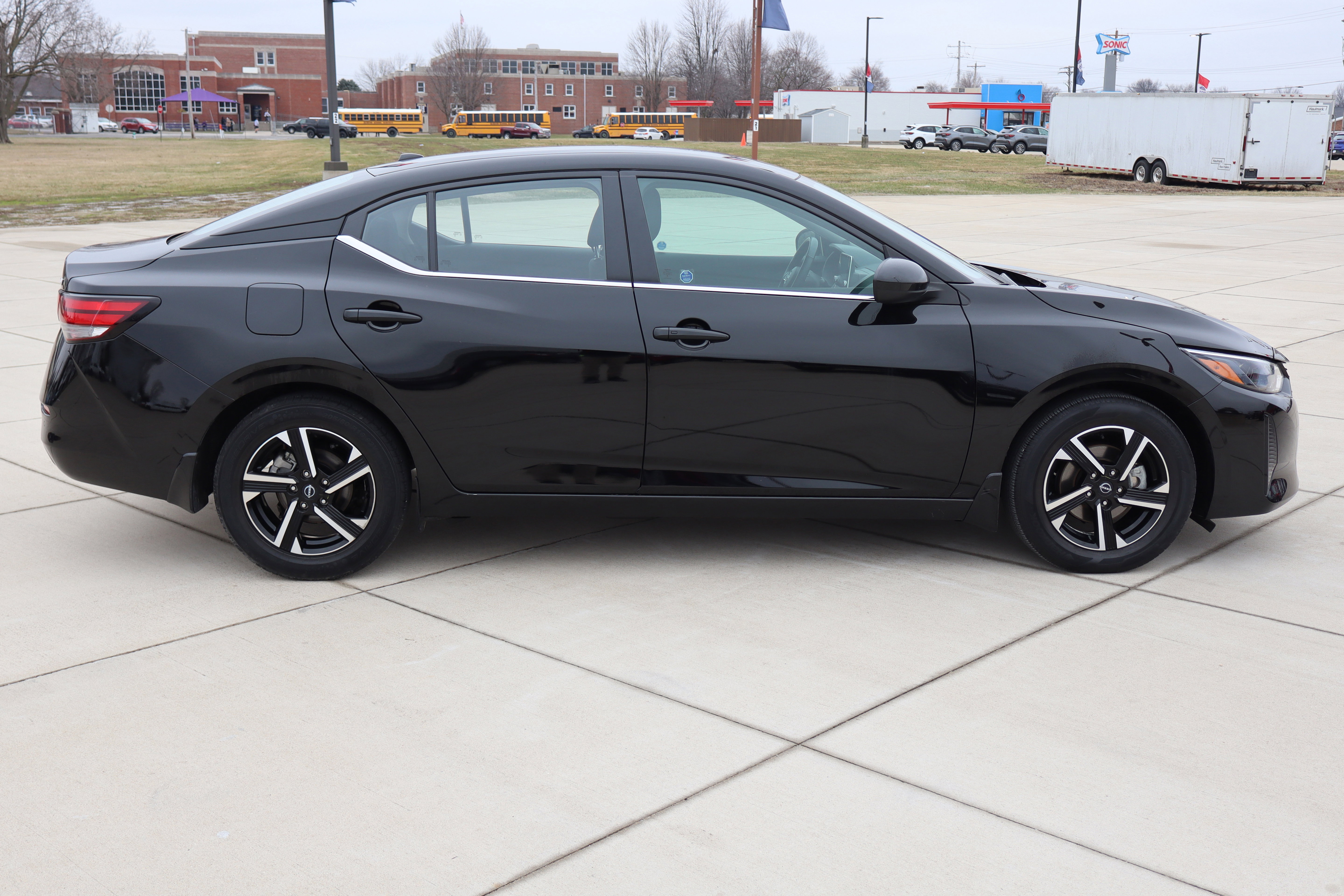 Used 2024 Nissan Sentra SV w/ All-Weather Package image 4