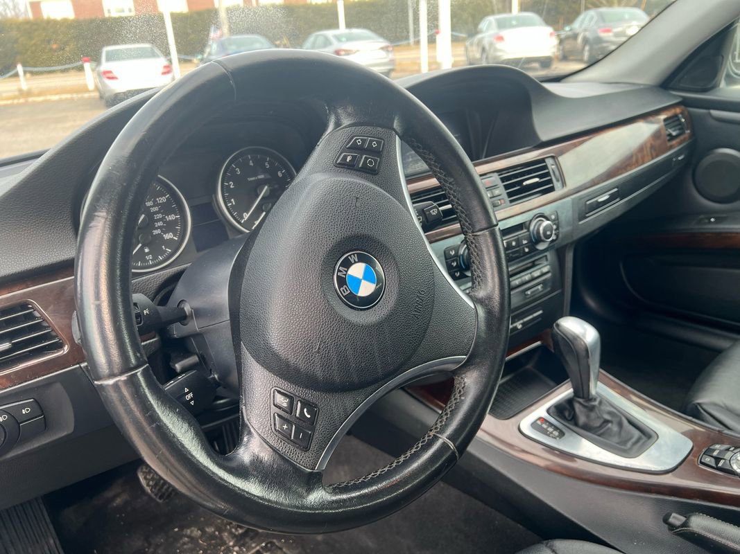 Used 2011 BMW 328i xDrive Coupe image 5