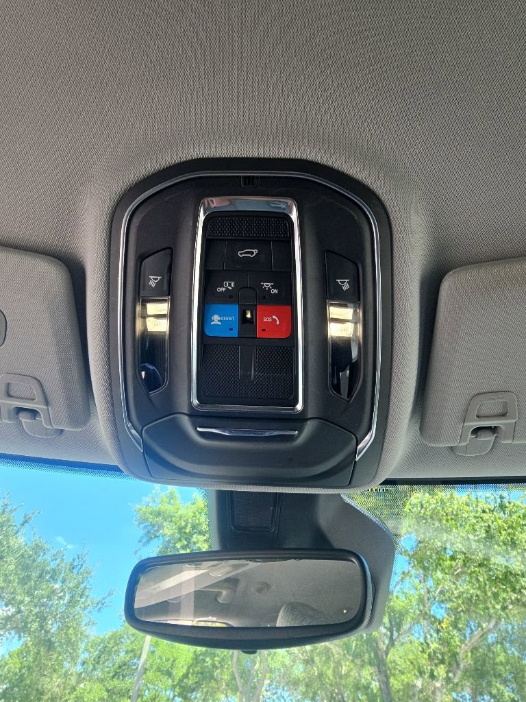 Used 2021 Jeep Grand Cherokee L Limited RWD image 27