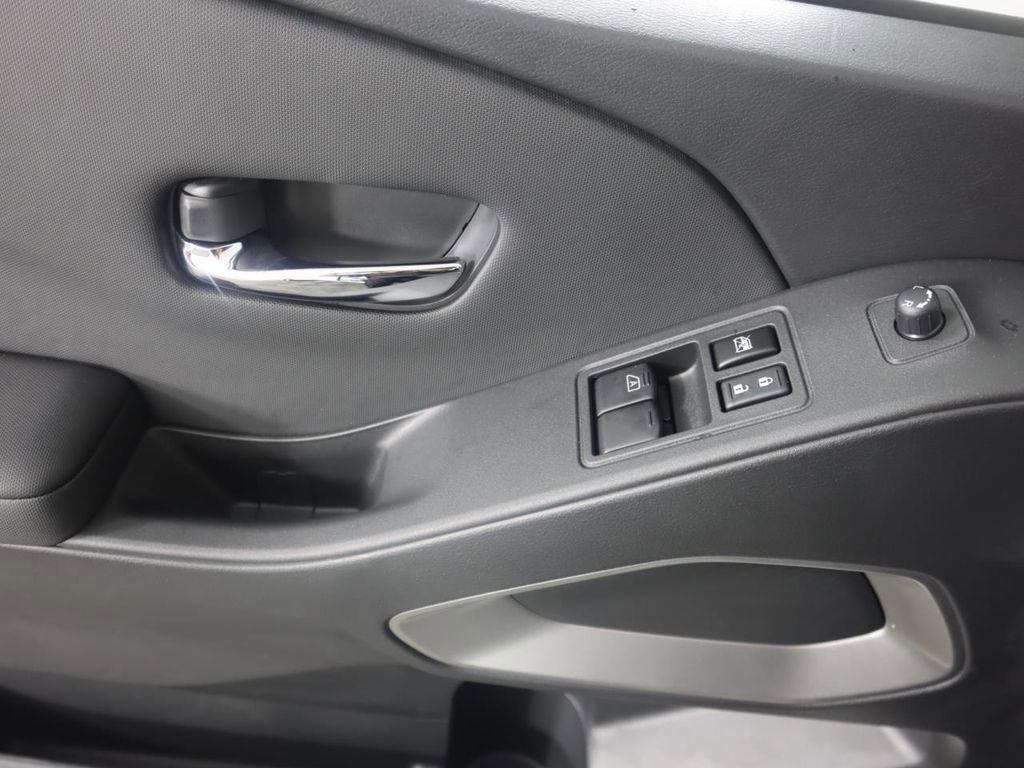 Certified 2024 Nissan Frontier SV w/ Technology Package image 24